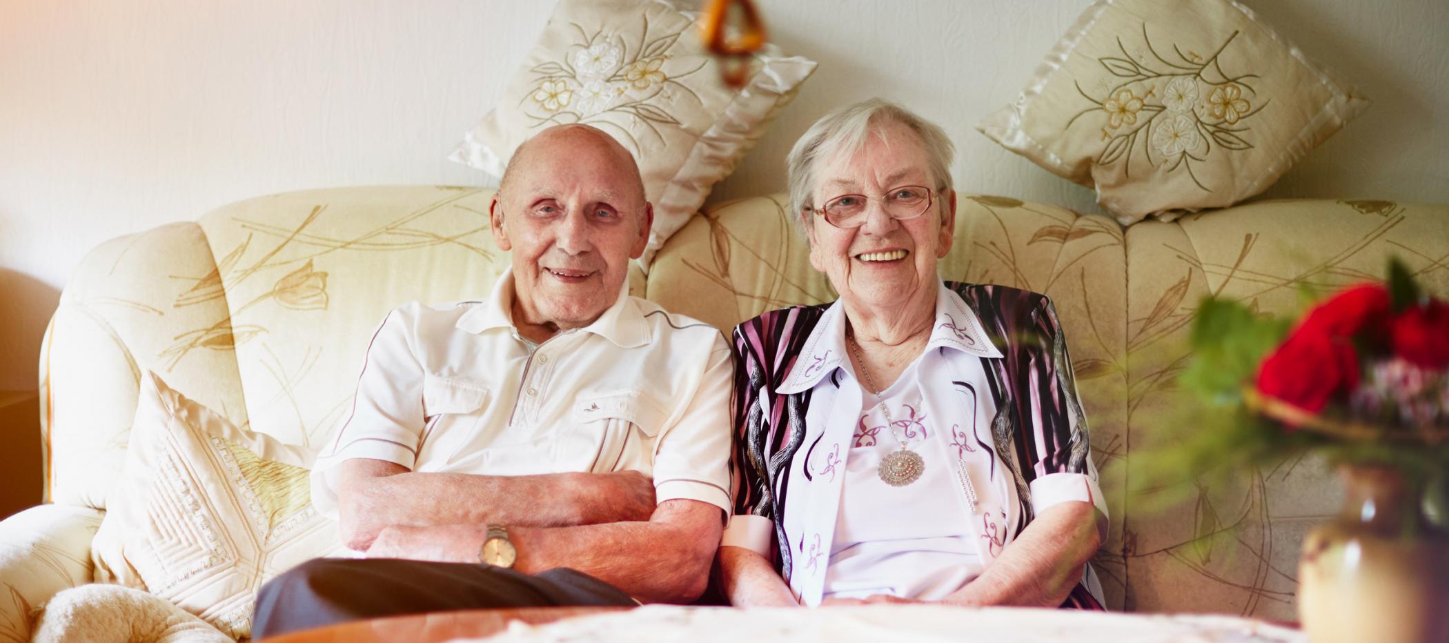 Häusliche Pflege Seniorenpaar.